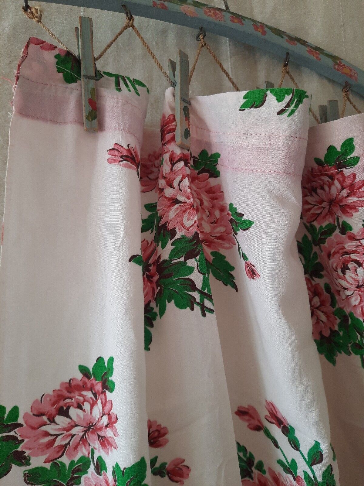 Pair of Cotton floral Curtains W84cm L107cm Rose rare 1950s retro vintage Pink
