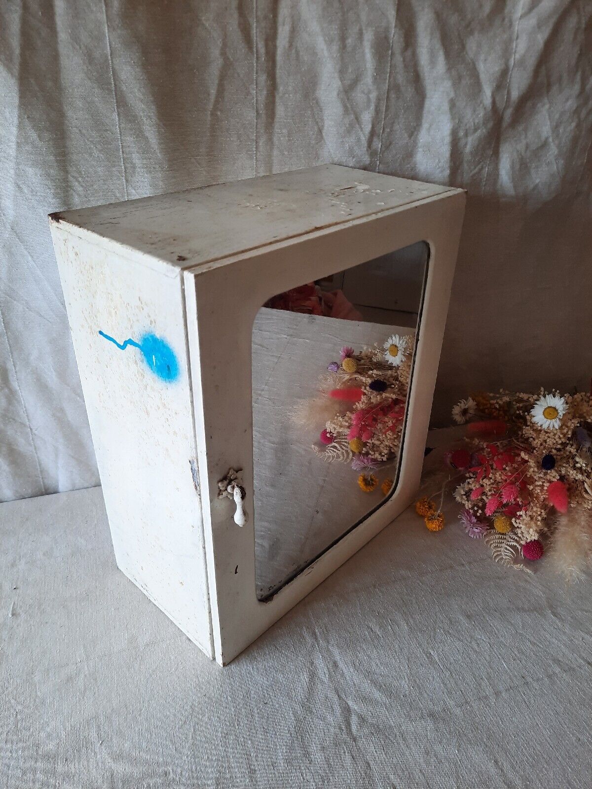 Vintage Mid-century Bathroom metal medical wall cabinet with mirror, Retro White