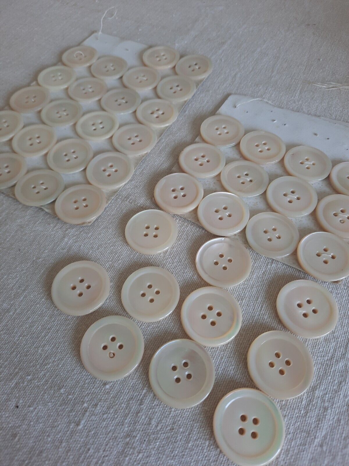Job Lot Of 44x Vintage Mother Of Pearl White Buttons; Diameter 2.3cm 100g Rare