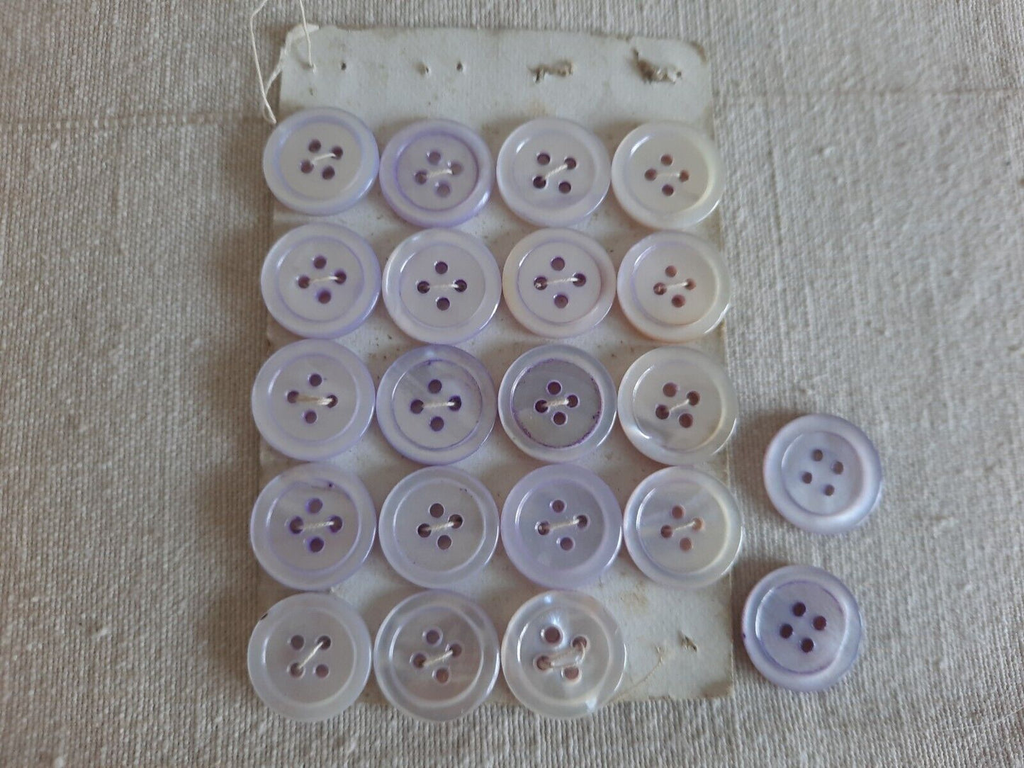 Job Lot Of 21x Vintage Mother Of Pearl Lilac Purple Buttons; Diameter 1.7cm 24g