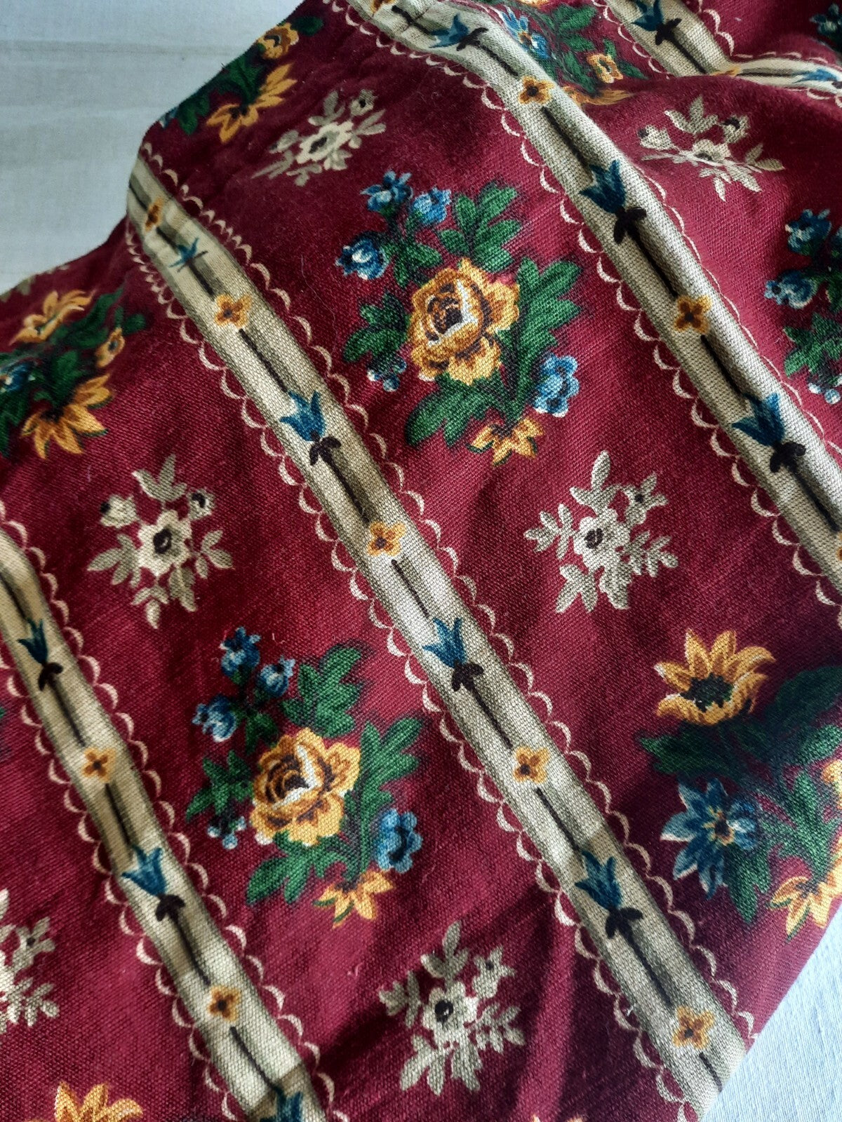 Vntg Heavy Weight Stripe 50s Fabric Thick 118cmLX 182.5cmW Retro Rose Floral Red