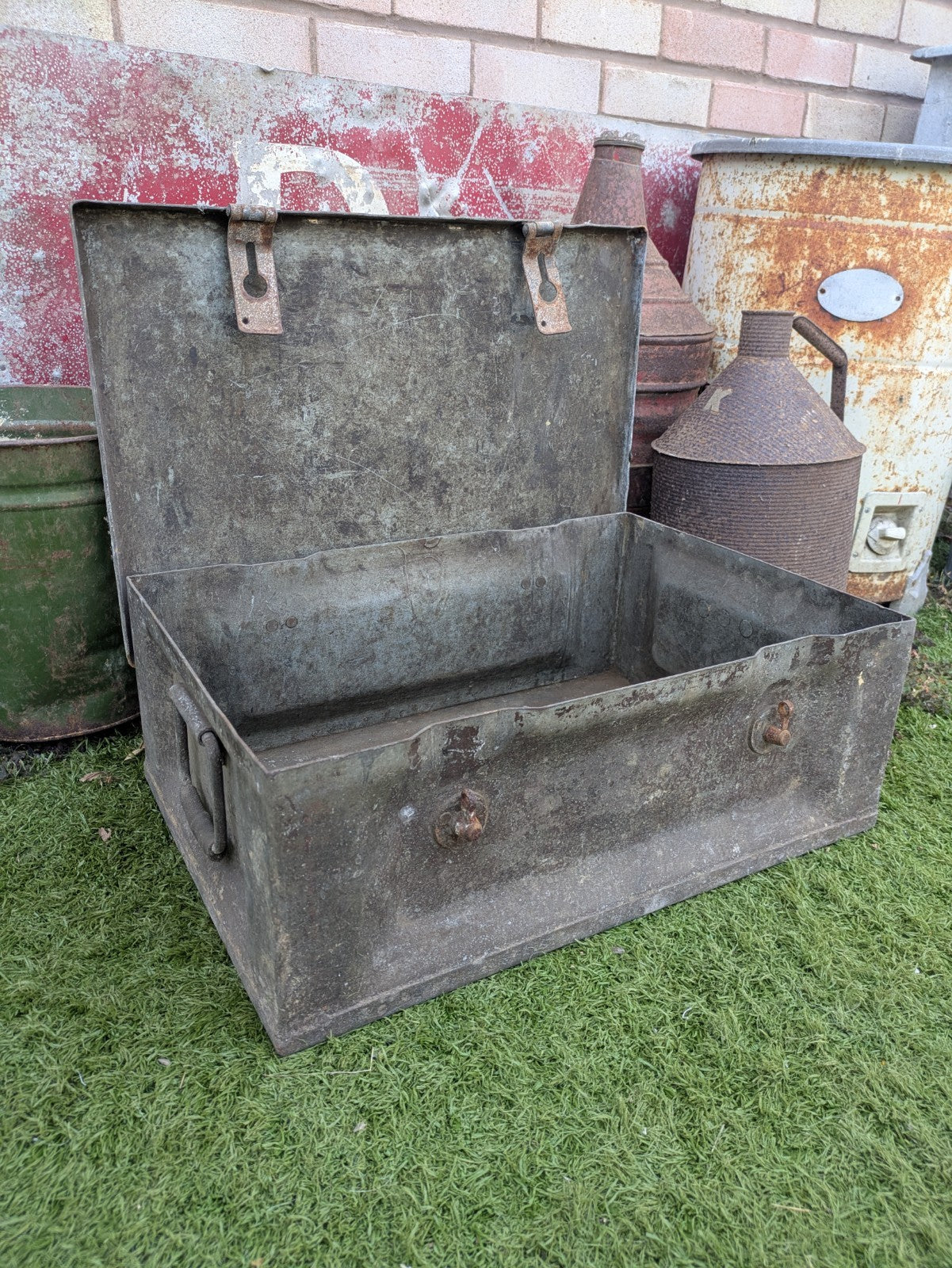 Vintage Heavy Metal Trunk Military Box Storage Chest Coffee Table Case Tool Ammo