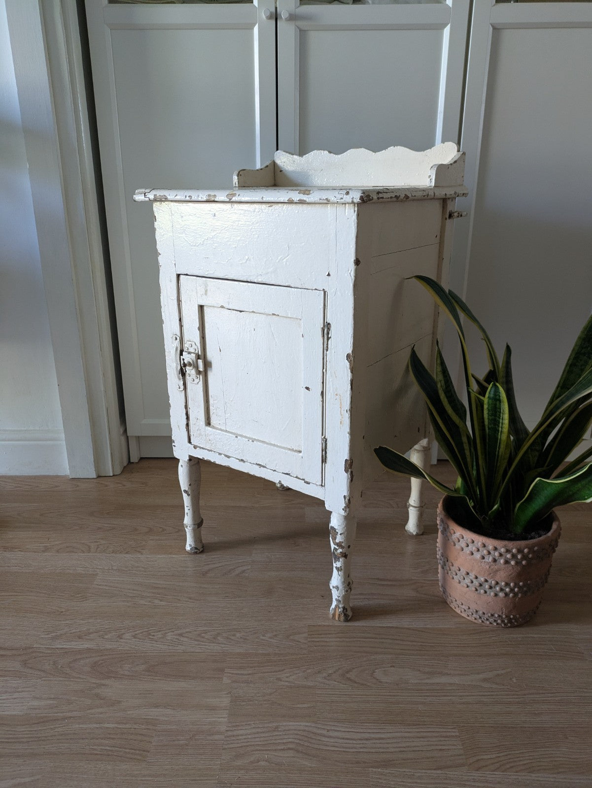 Vintage painted Chippy Bedside Vanity cabinet with Rail White Cupboard Table Old