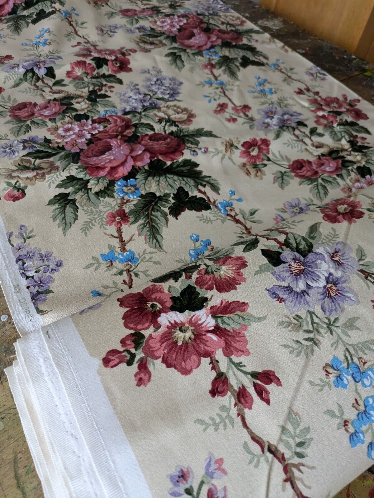 9m X 120cm Vintage Cabbage Rose Woburn an Osprey Screen Print Fabric Material
