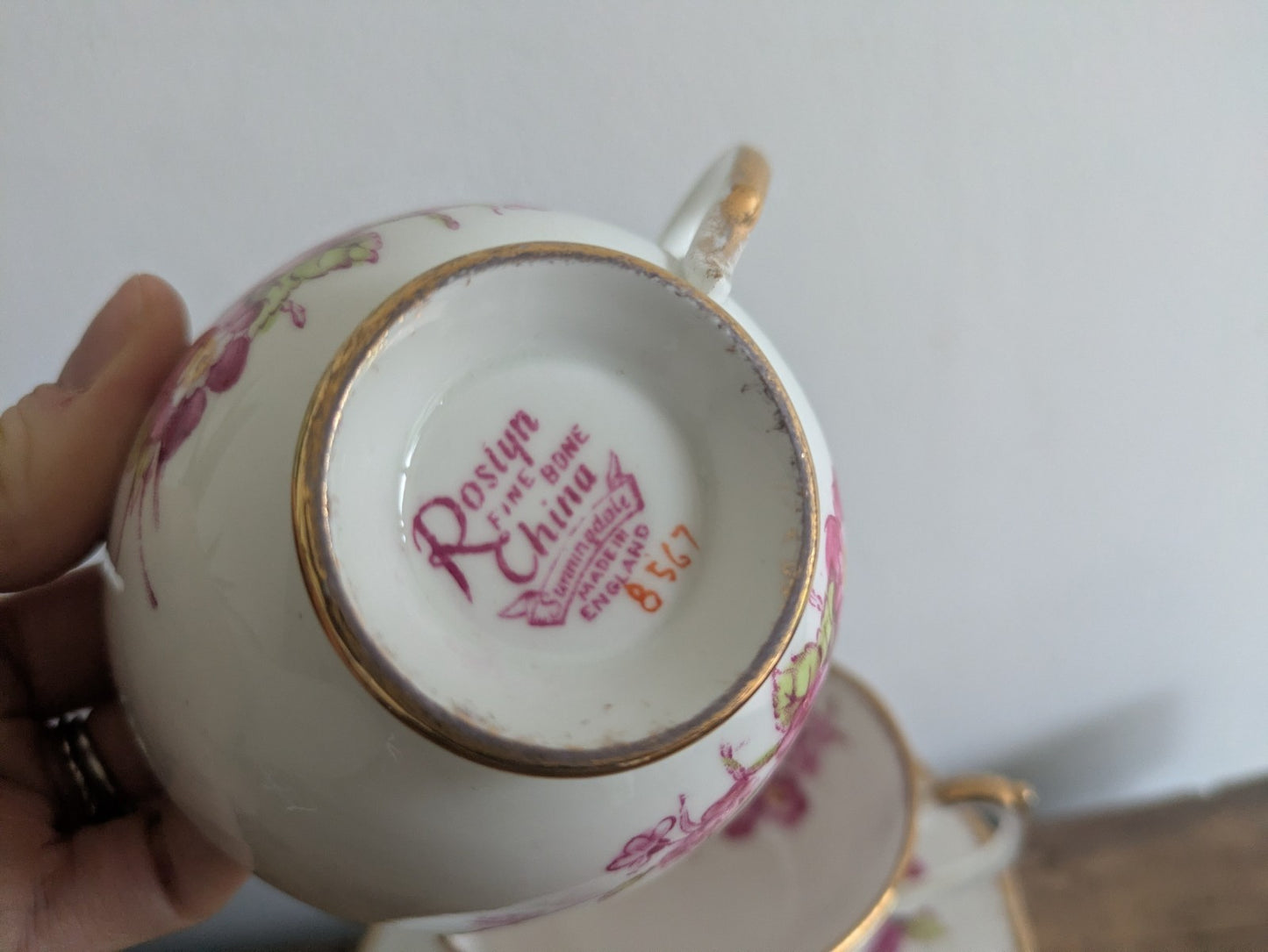 2x ROSLYN FINE BONE CHINA CUP & SAUCER #8567 SUNNINGDALE ENGLAND SIGNATURE VNTG