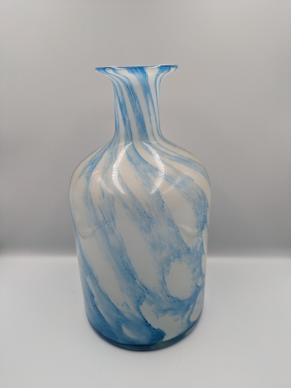 BEAUTIFUL EXTRA LARGE Art Glass Vase BOTTLE BLUE WHITE CASED SWIRL DECORATIVE