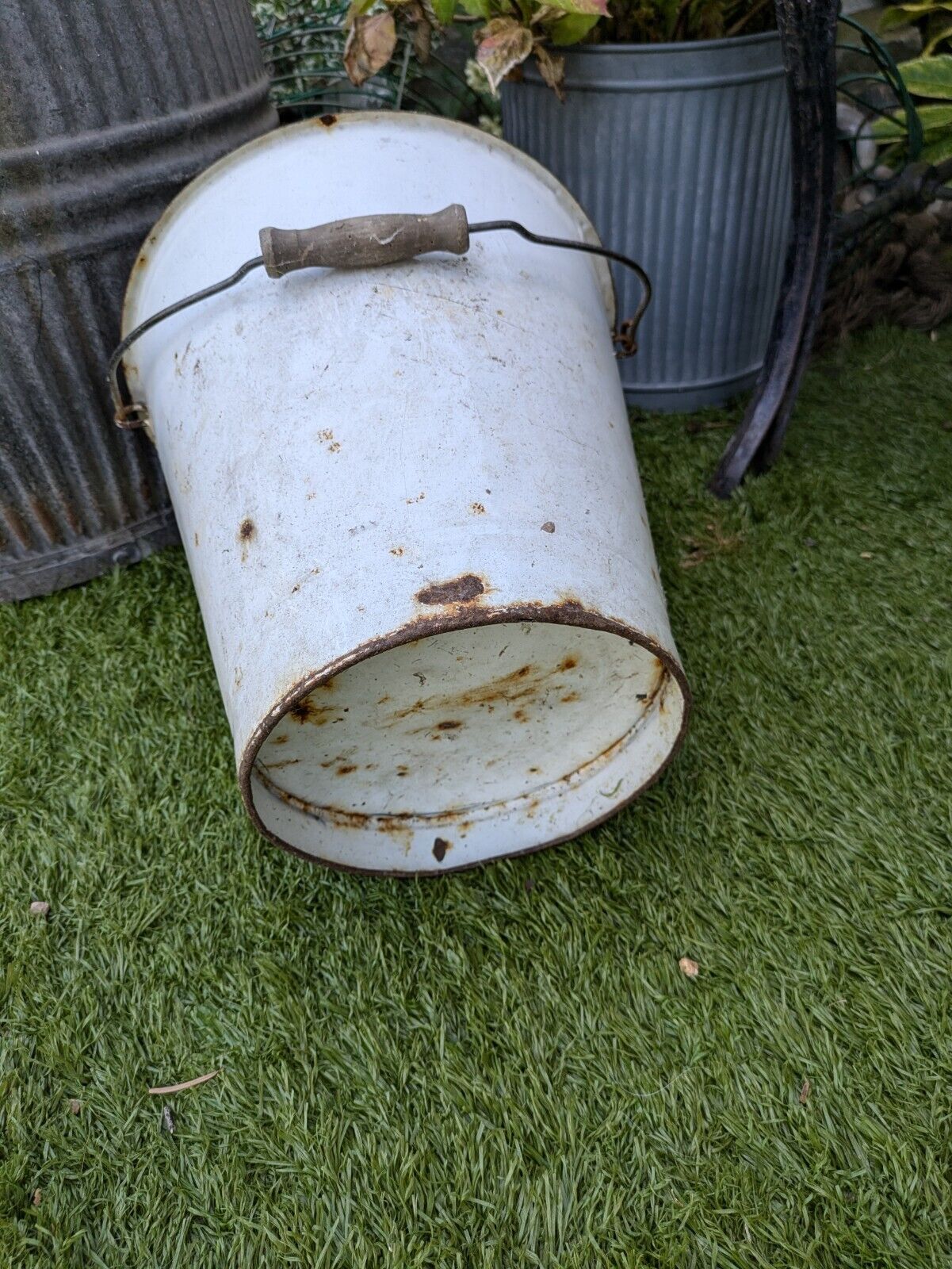 Vtg White Metal Enamel Bucket Wooden Handle Retro Kitchenalia Planter Garden