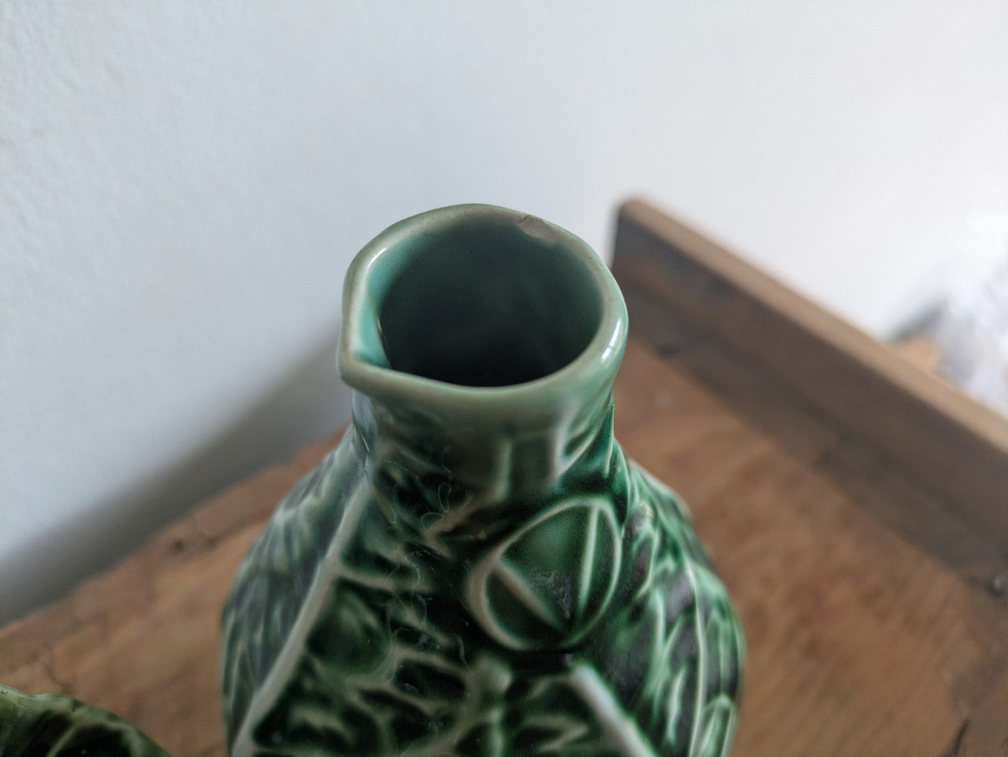 RARE Oil Aioli & Vinegar Cruet Plate Ceramic Green Cabbage Leaf Design Portugal