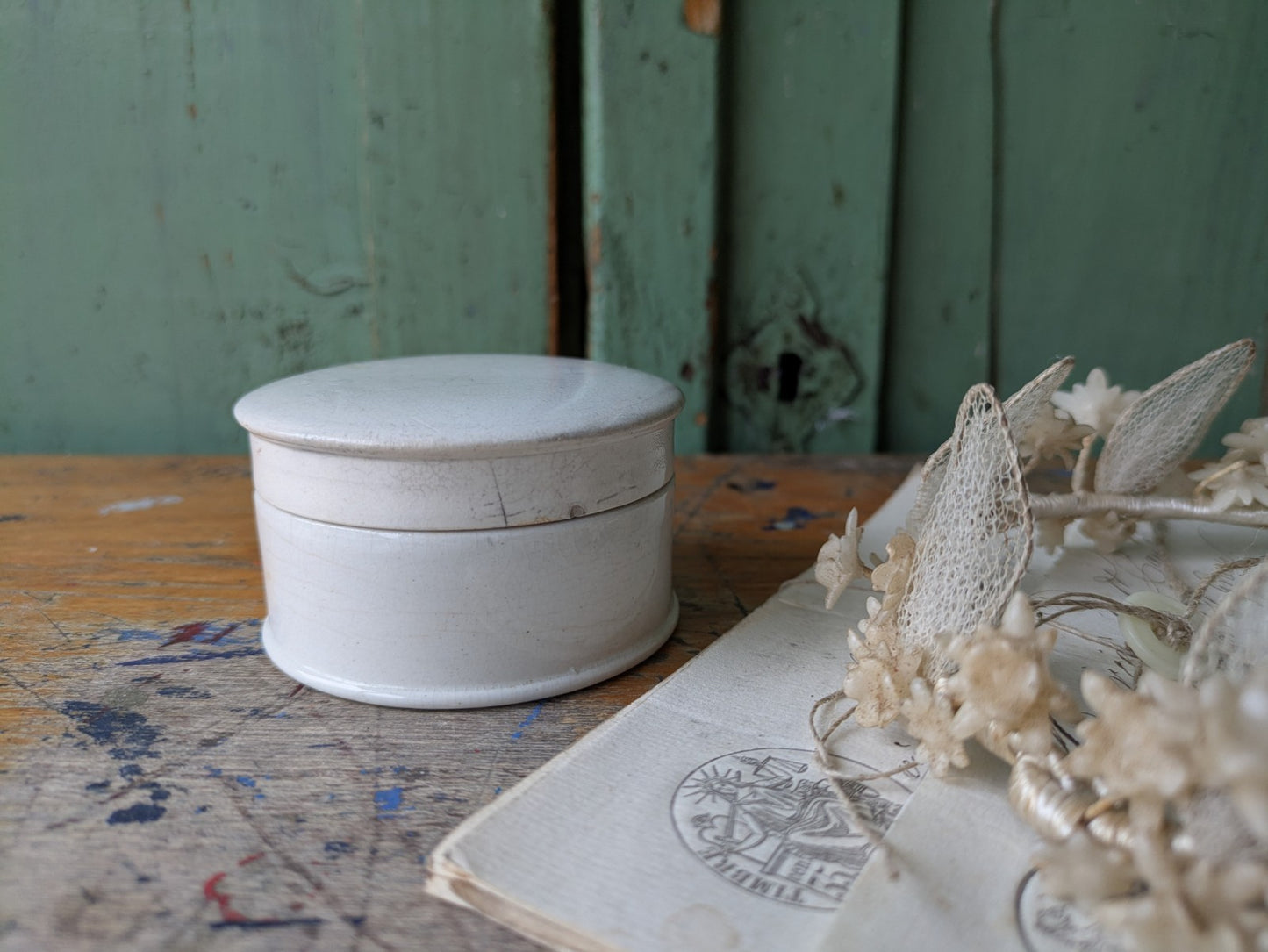 Antique Victorian Ironstone Chemist Apothecary Pot With Lid Plain White Vintage,