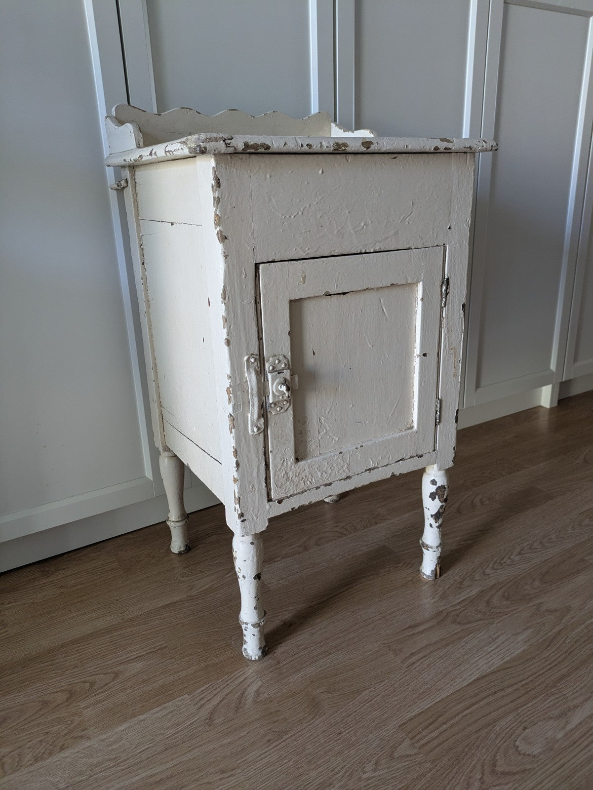 Vintage painted Chippy Bedside Vanity cabinet with Rail White Cupboard Table Old