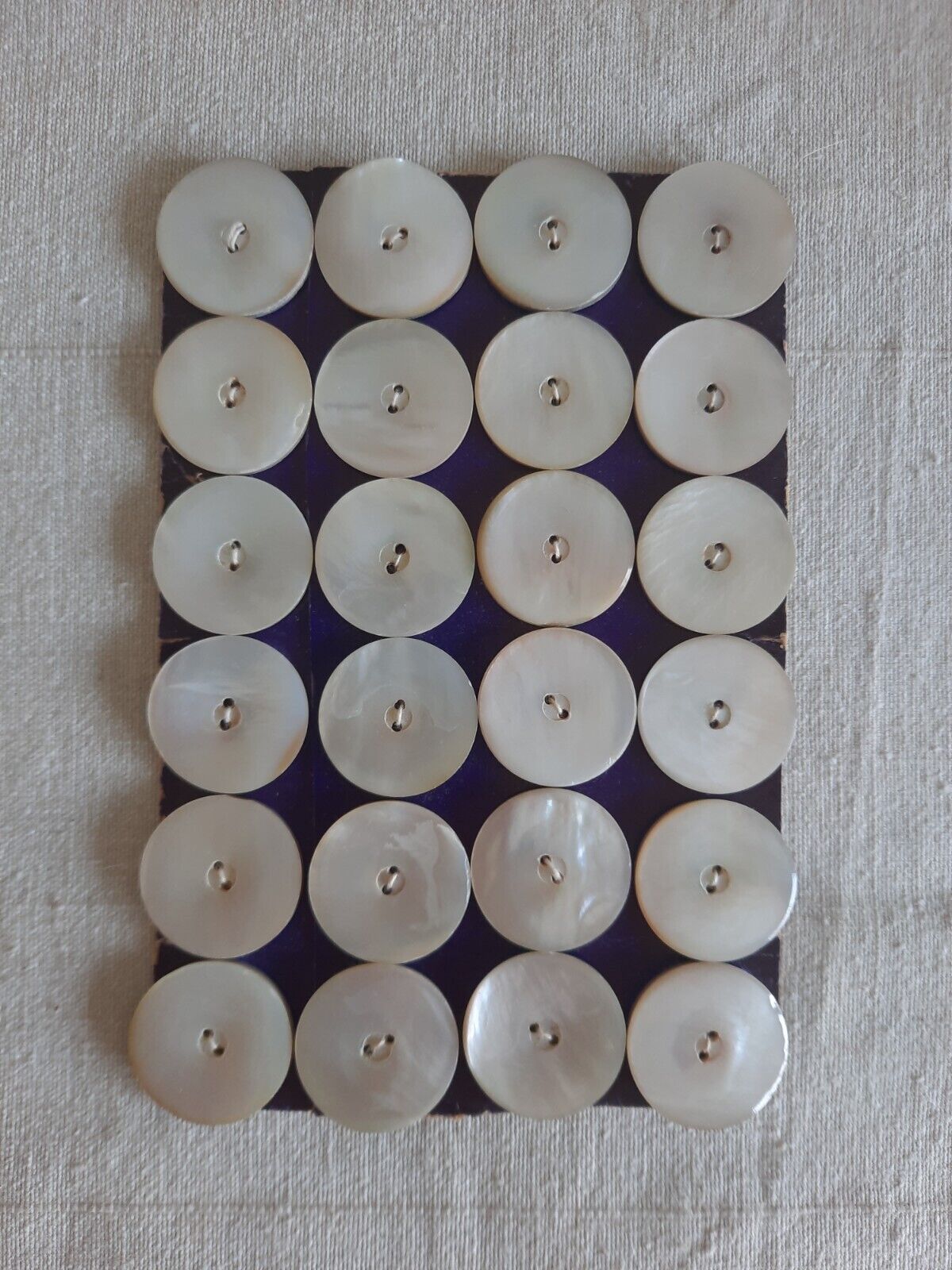 Job Lot Of 24x Vintage Mother Of Pearl White Buttons; Diameter 2.6cm 88g Shell