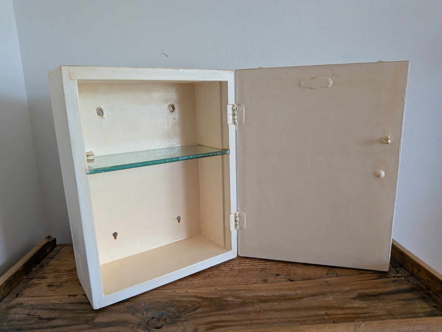 Vintage Retro Bathroom Medical Wall Cabinet with Belvelled Mirror White Shelf Vg