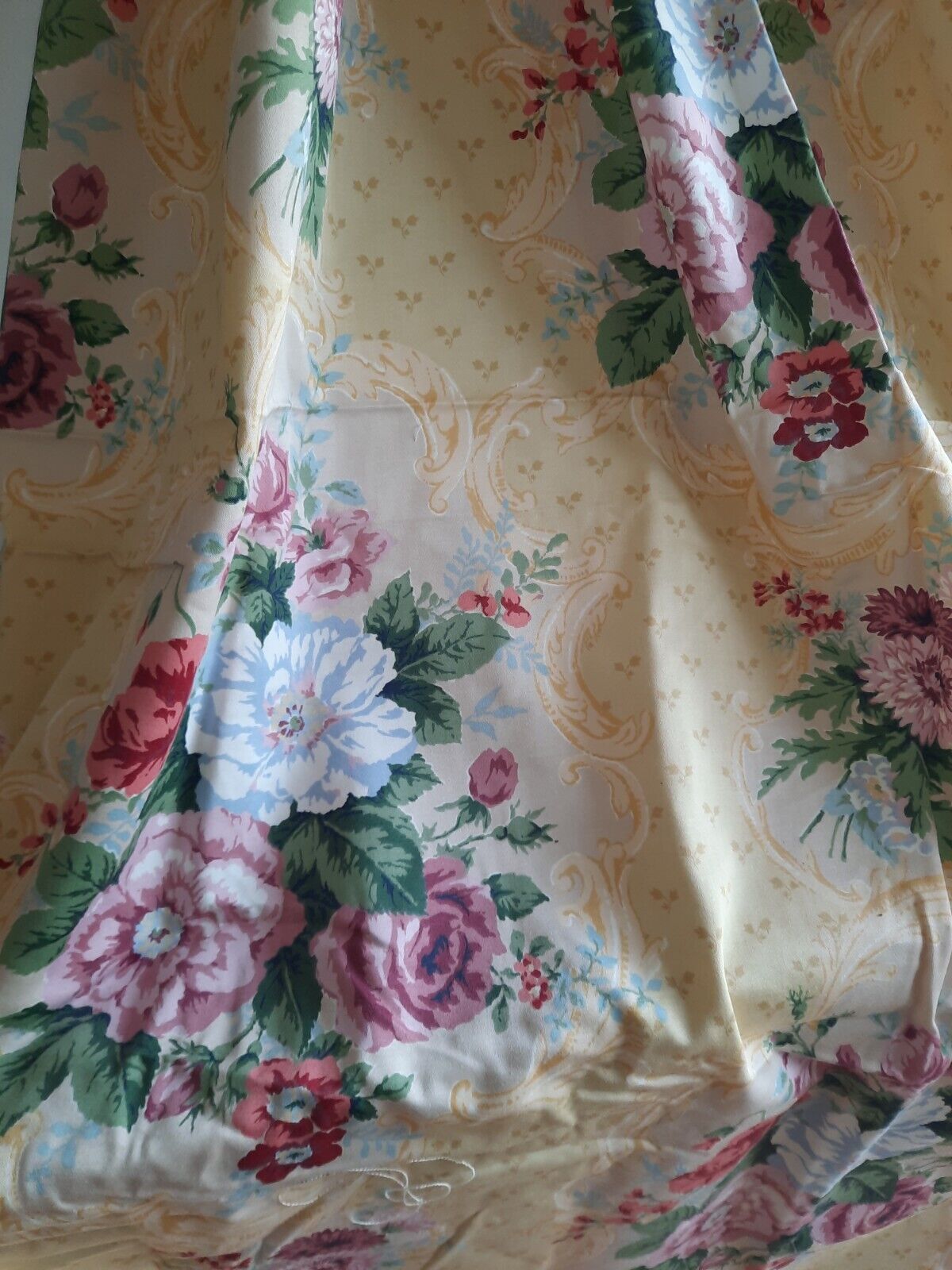 Harlequin Fabric ‘Diimes’ Roses On Lemon Yellow Cotton Base 2.99m X 1.35m Rare