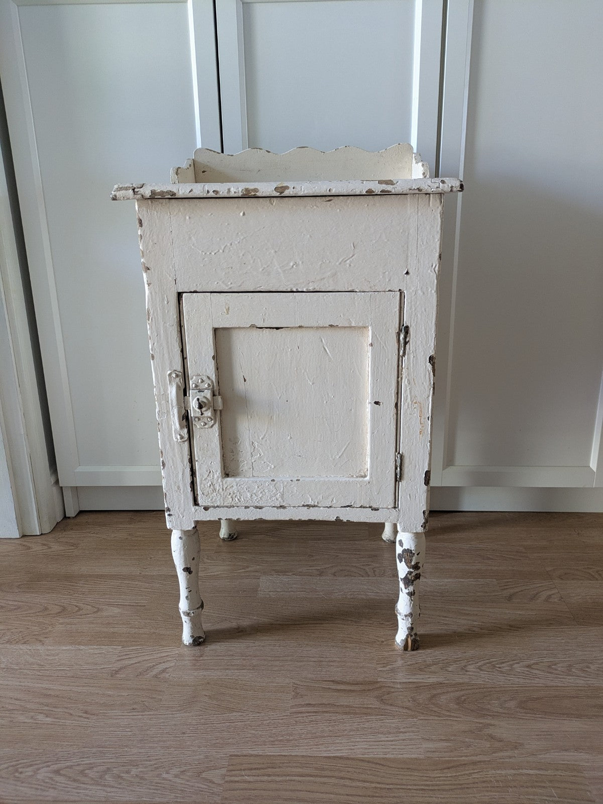 Vintage painted Chippy Bedside Vanity cabinet with Rail White Cupboard Table Old