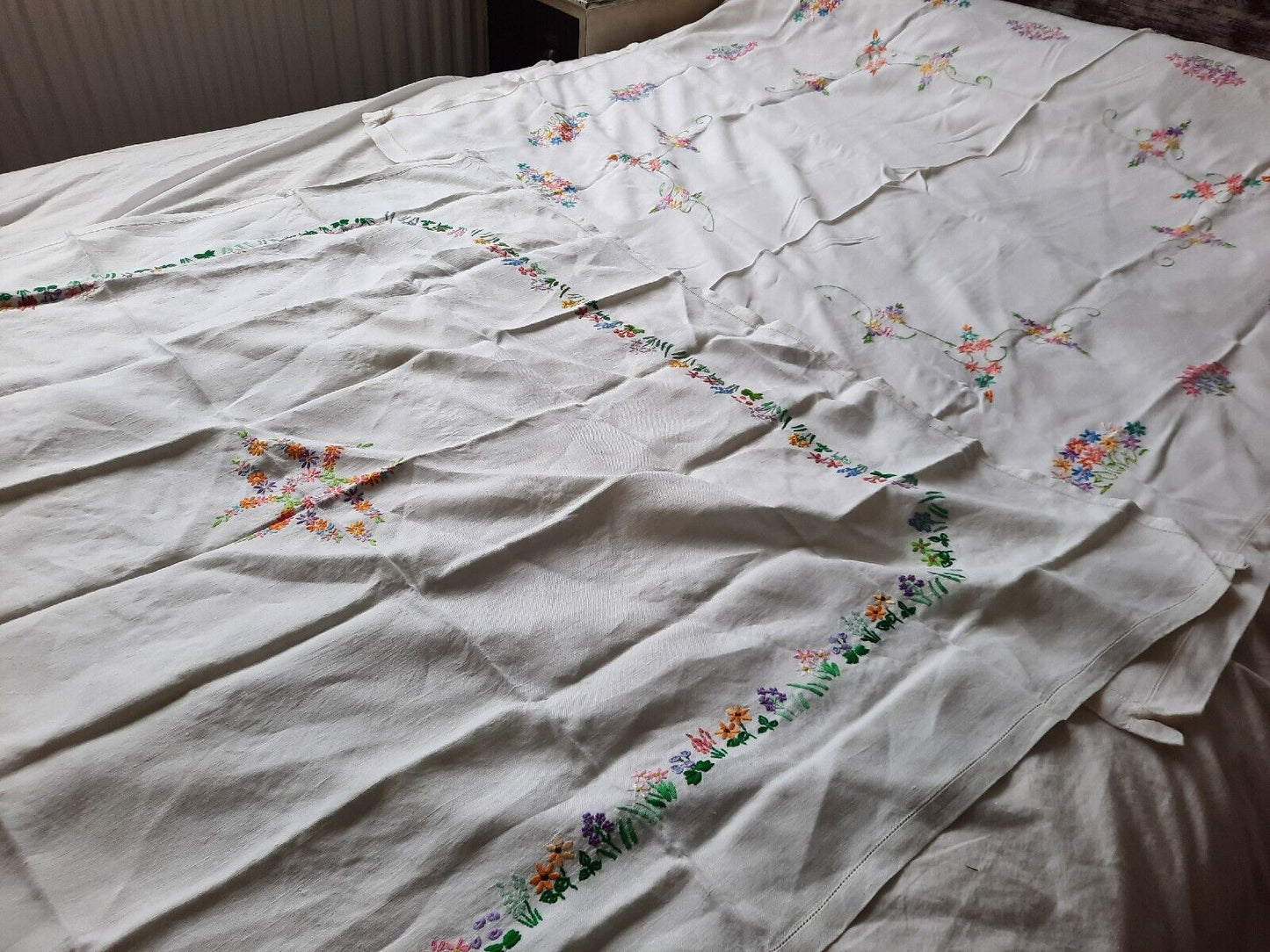 Job lot vtg embroidered retro table cloths cotton floral old x2 flower decor