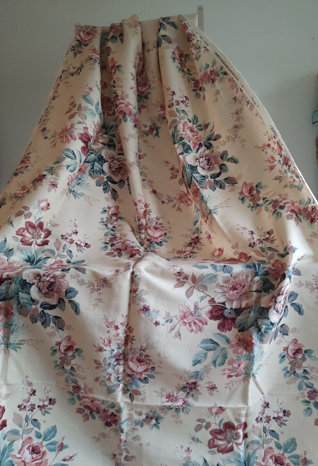 Vintage Crowson Fabric Rose Print “Clevedon” Linen Floral Material 138cm X 352cm