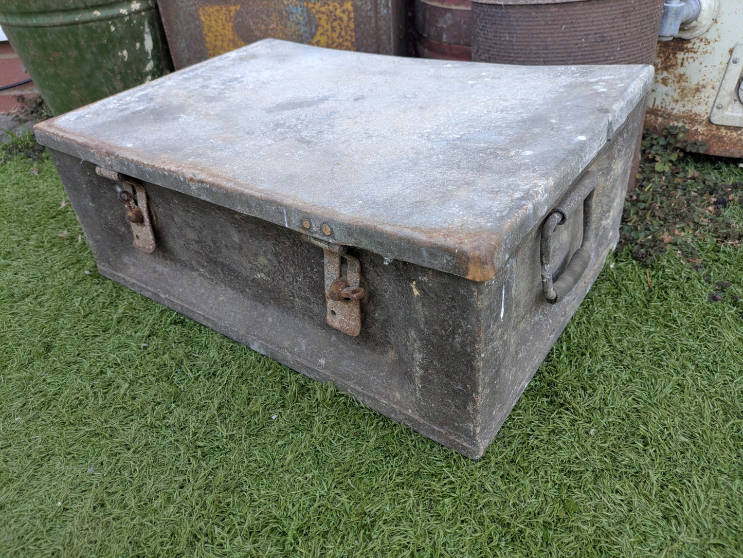 Vintage Heavy Metal Trunk Military Box Storage Chest Coffee Table Case Tool Ammo