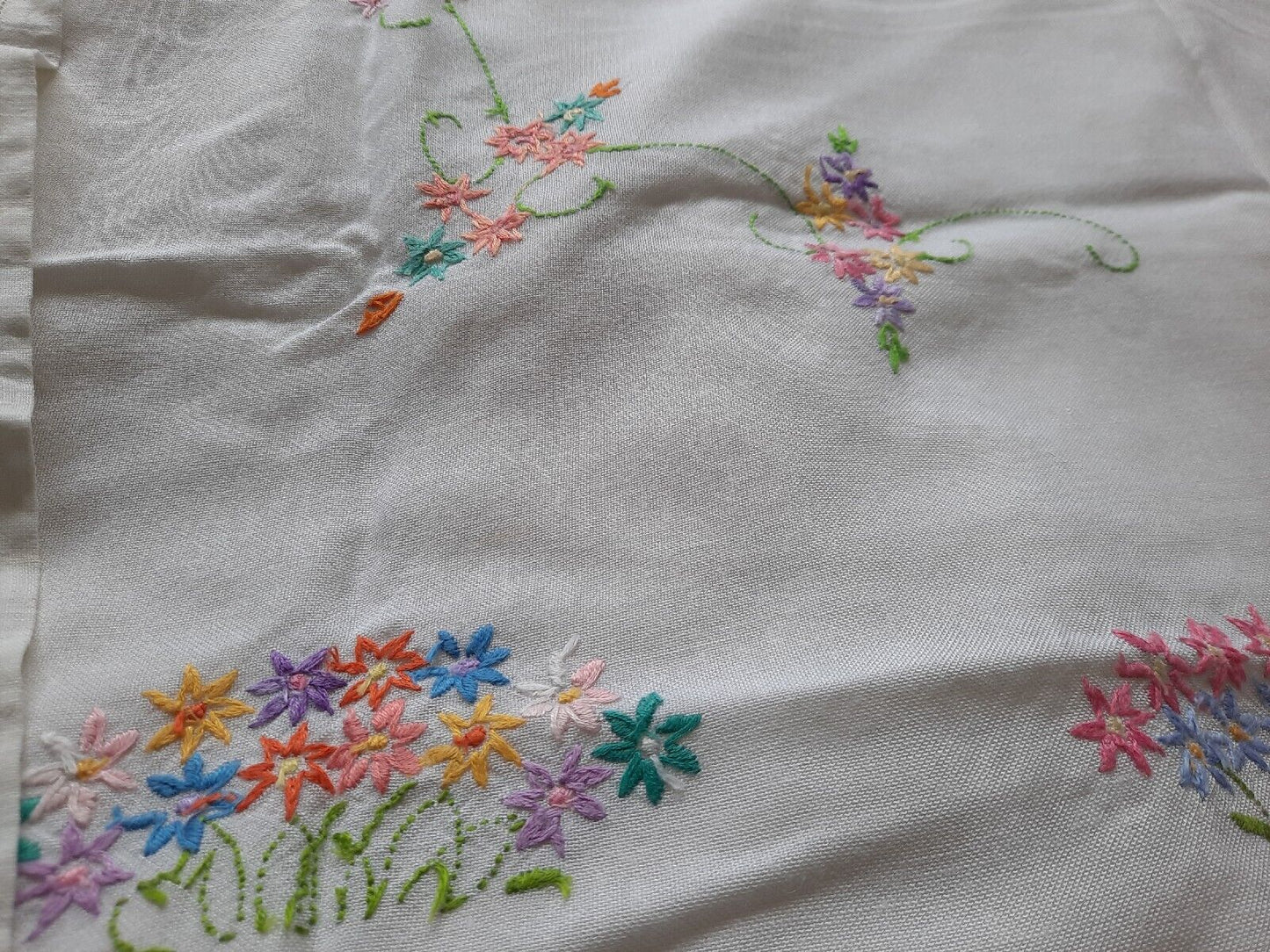 Job lot vtg embroidered retro table cloths cotton floral old x2 flower decor