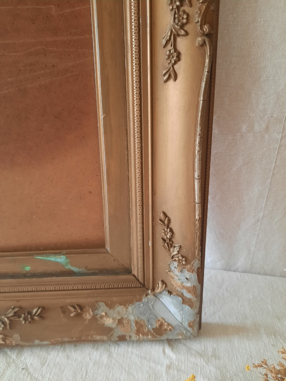 Antique gold Shabby chic gilt Picture Frame wood wedding decor detail Victorian
