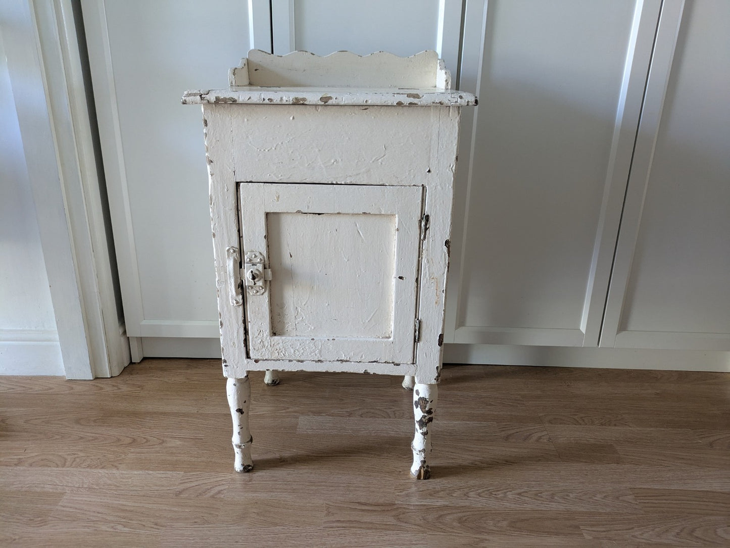 Vintage painted Chippy Bedside Vanity cabinet with Rail White Cupboard Table Old
