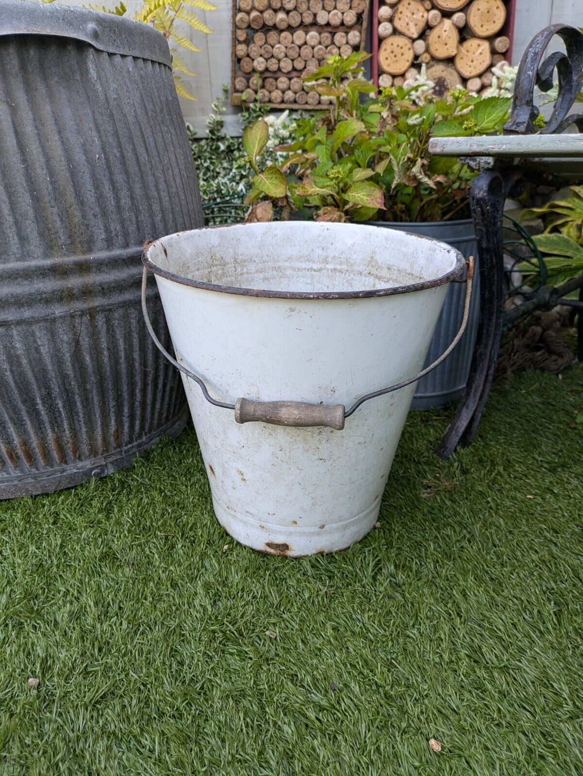 Vtg White Metal Enamel Bucket Wooden Handle Retro Kitchenalia Planter Garden