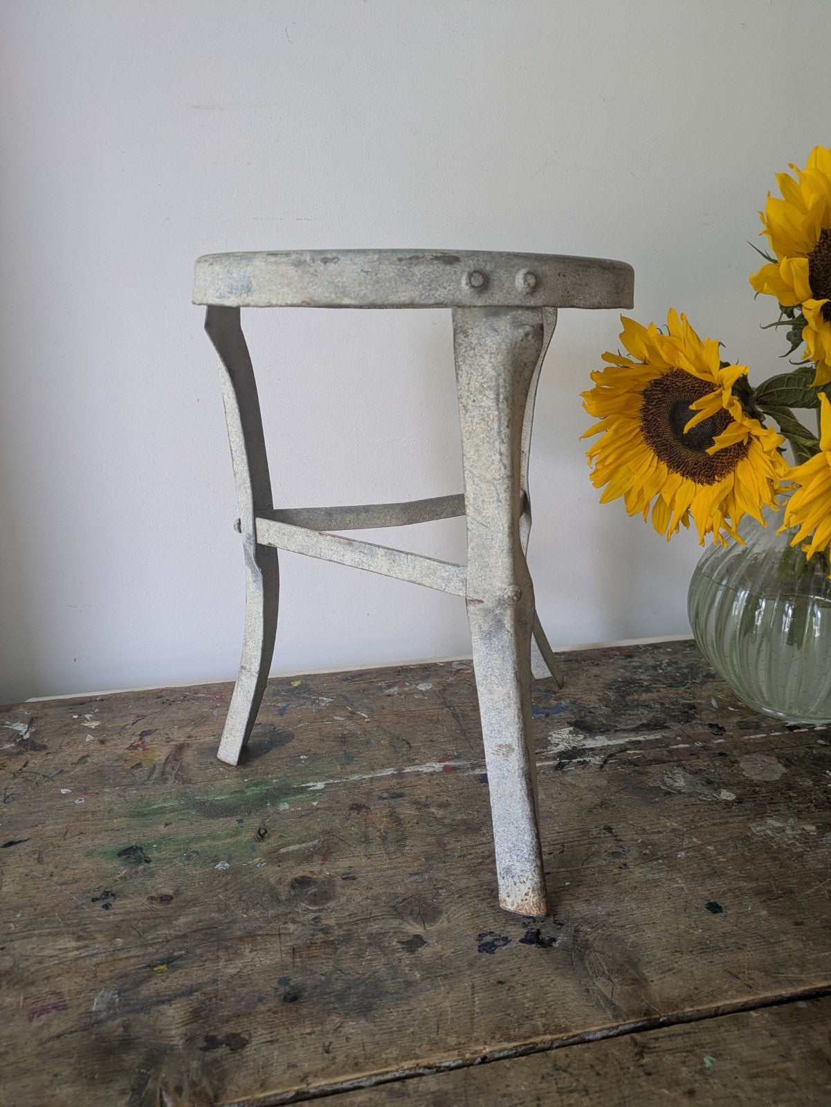 Vintage Galvanised Three Legged Milking Stool Chair Dairy Stool Seat Barn Prop