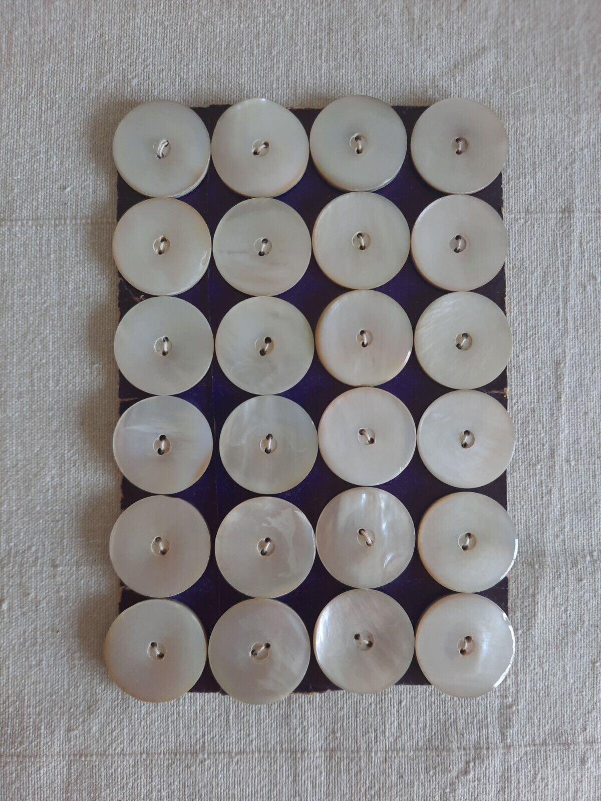 Job Lot Of 24x Vintage Mother Of Pearl White Buttons; Diameter 2.6cm 88g Shell