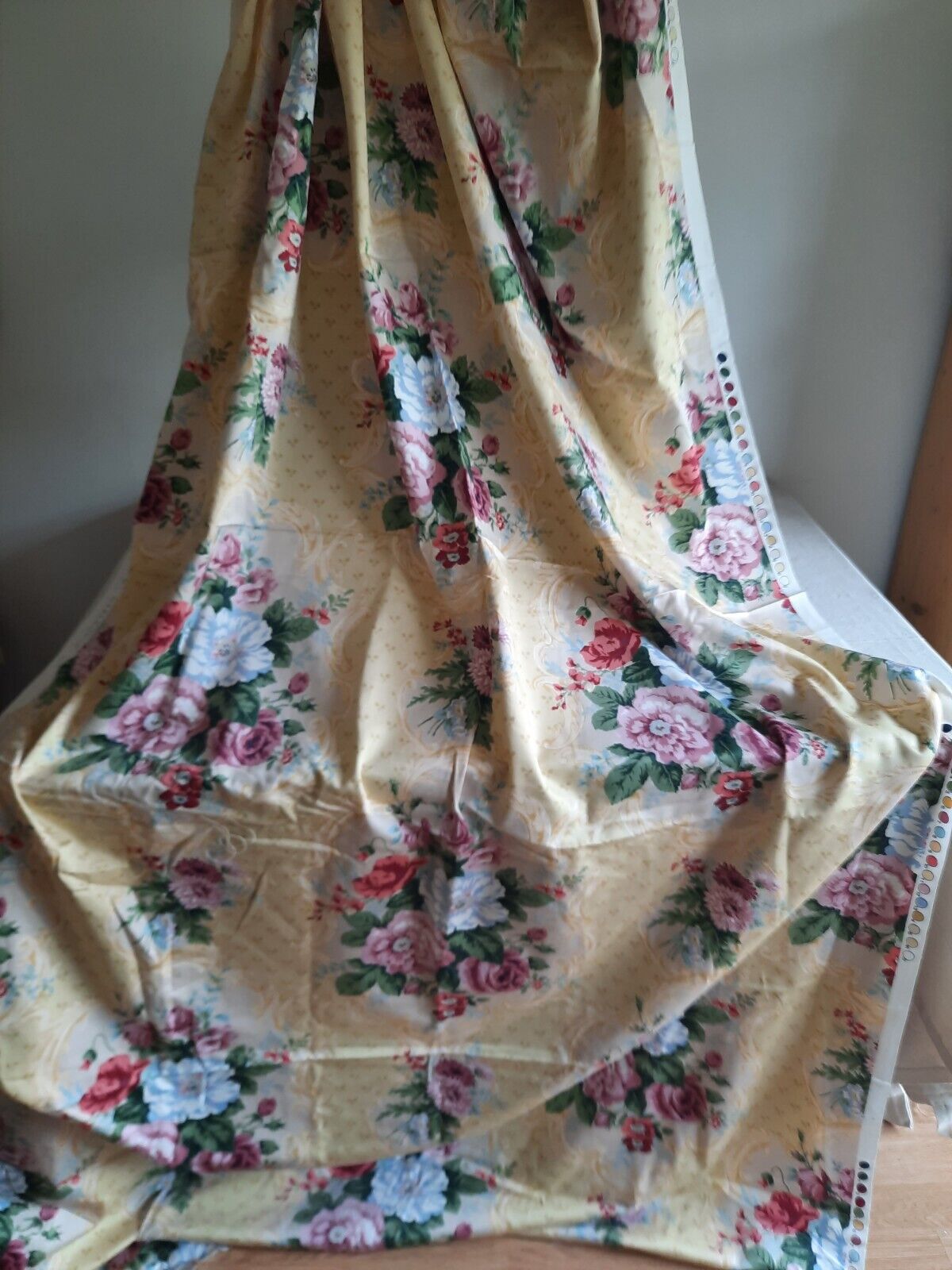 Harlequin Fabric ‘Diimes’ Roses On Lemon Yellow Cotton Base 2.99m X 1.35m Rare