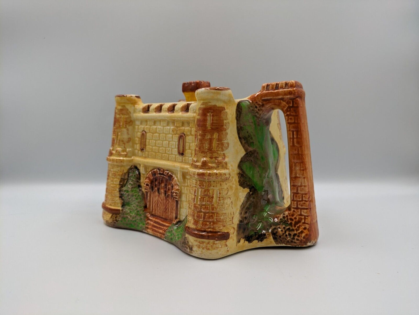 Vintage 1930s Wadeheath Old English Castle Teapot Wade Heath VGC Rare Tea Pot