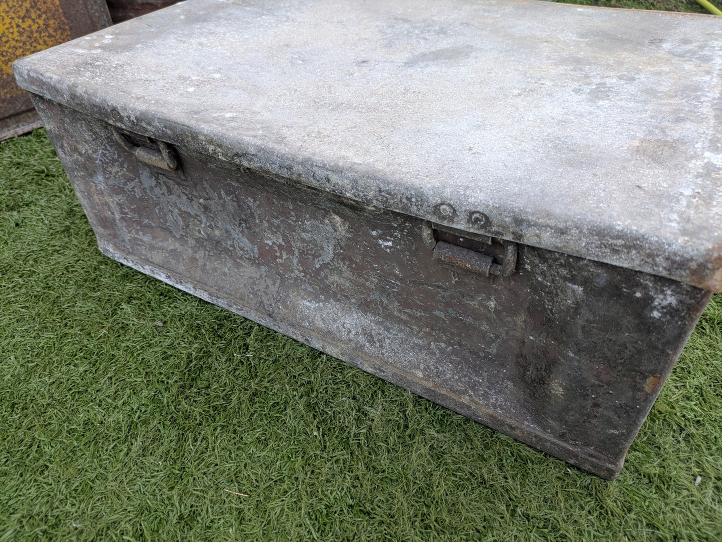 Vintage Heavy Metal Trunk Military Box Storage Chest Coffee Table Case Tool Ammo