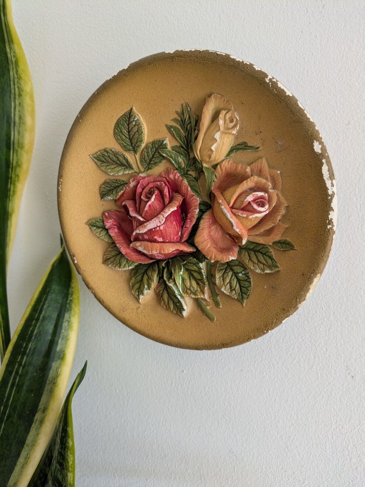 VTG Bossons 15.5cm Gold Rose Floral Hand Painted Chalkware Plaque 3D Plate 1959