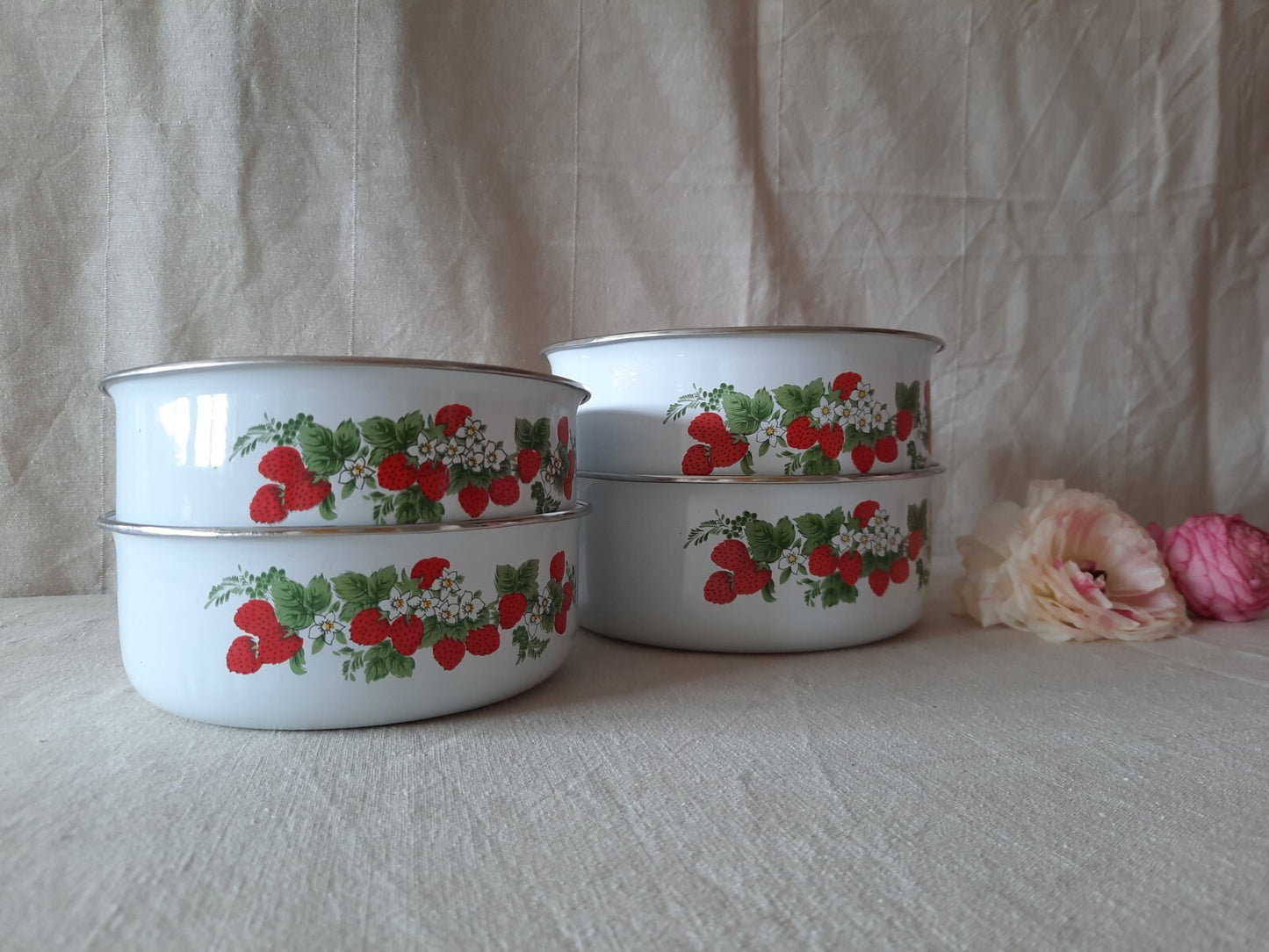 4x Vintage Rustic Floral Enamel strawberry Rimmed Bowl Camping Dish retro set