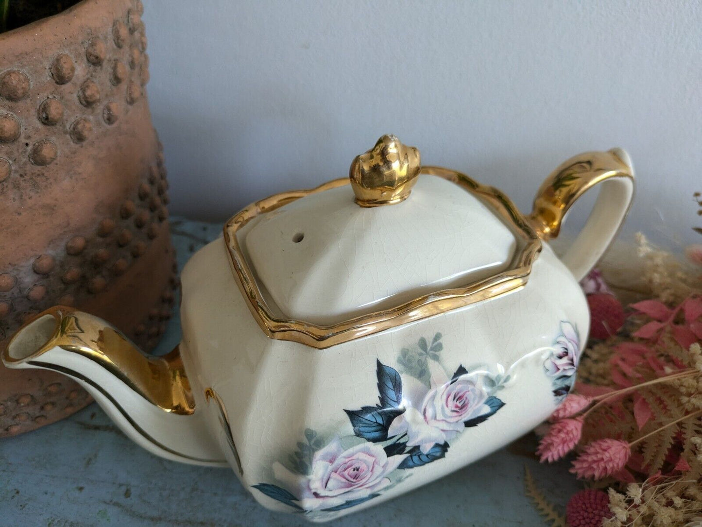 Sadler Cube Tea Pot Rose Floral Gilt Gold Prop TV Kitchen Shabby Chic Sasana Vgc