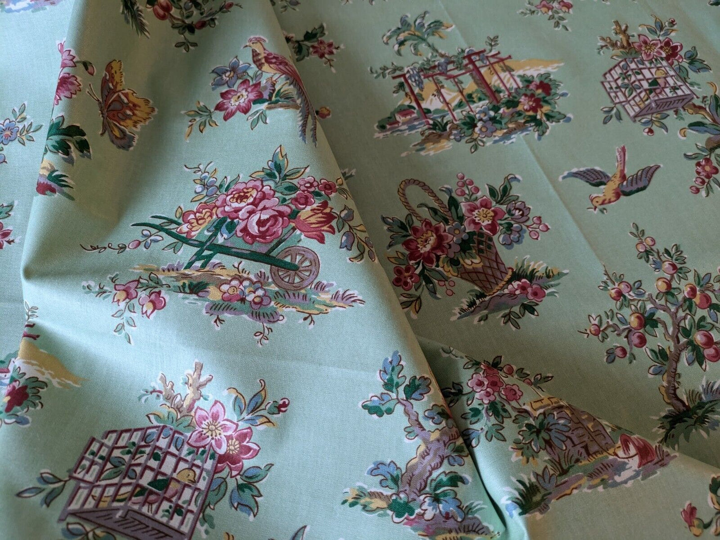 Vintage 1993 Warner Glazed Cotton Interior Cotton Floral Print Fabric Garden New