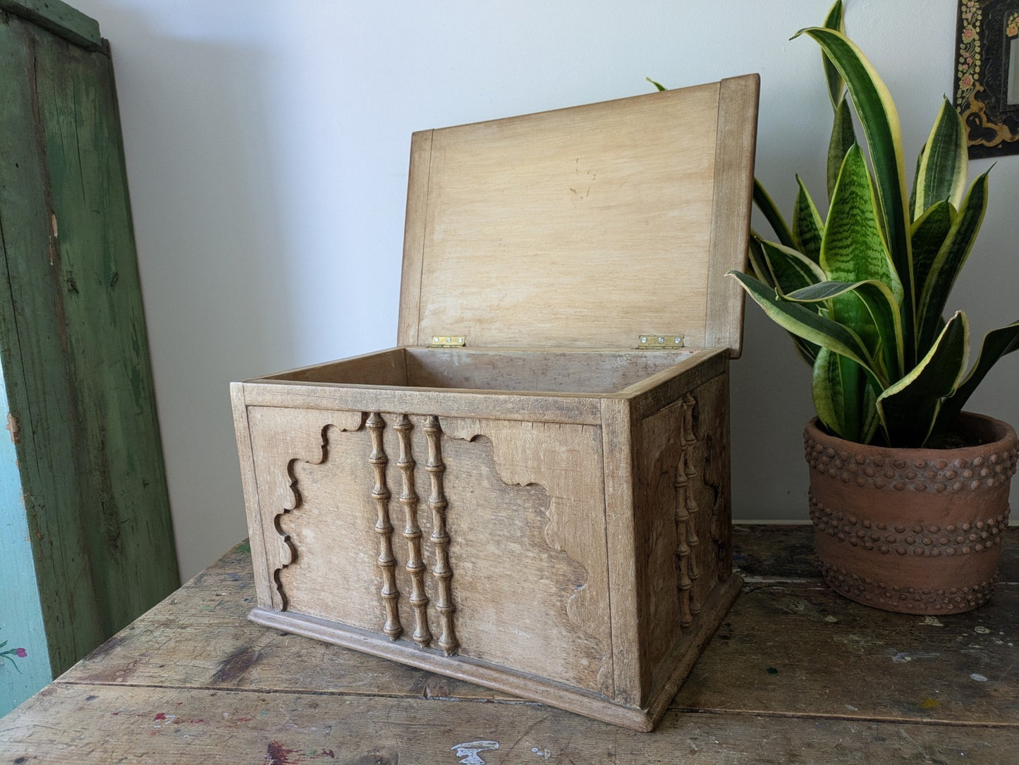 Antique Collectors Box Wood Victorian Small Chest Trunk Vtg Pine Ottoman Storage