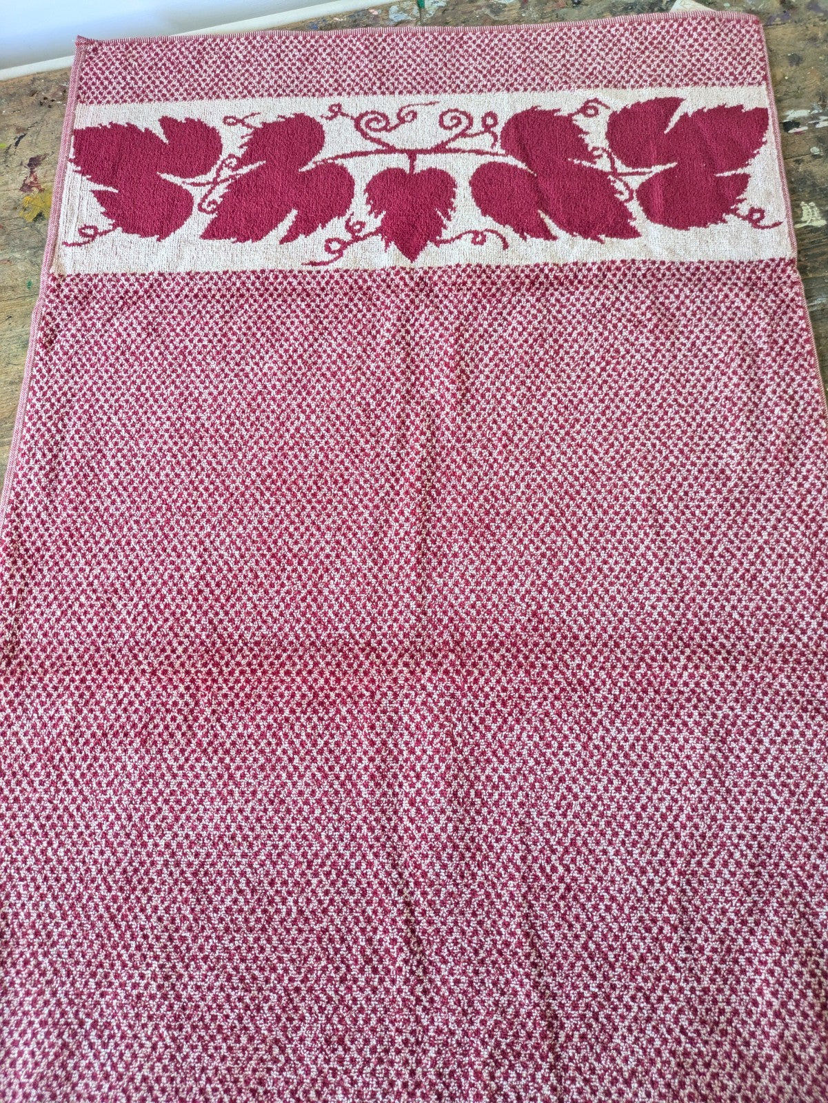 1x Vintage Towel Burgundy Zorbit Retro Bath bathroom prop Midcentury Cotton Vgc
