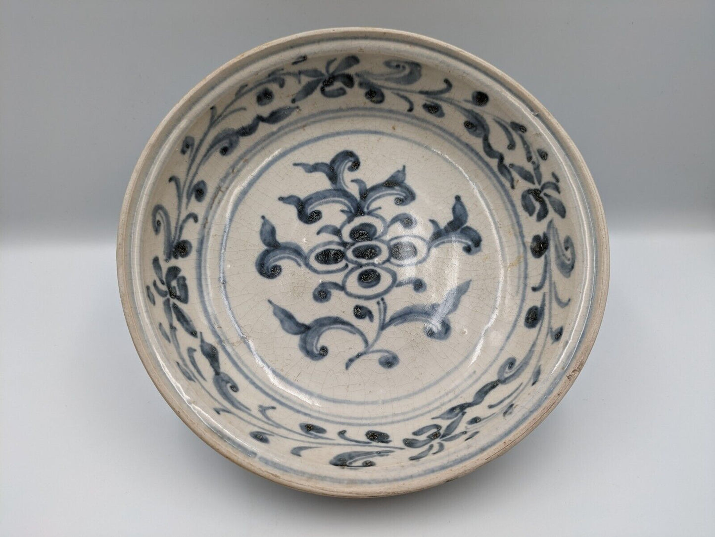 Hoi An Hoard Shipwreck BL/WT Dish with Four Petal Floral Decoration Lot #185356