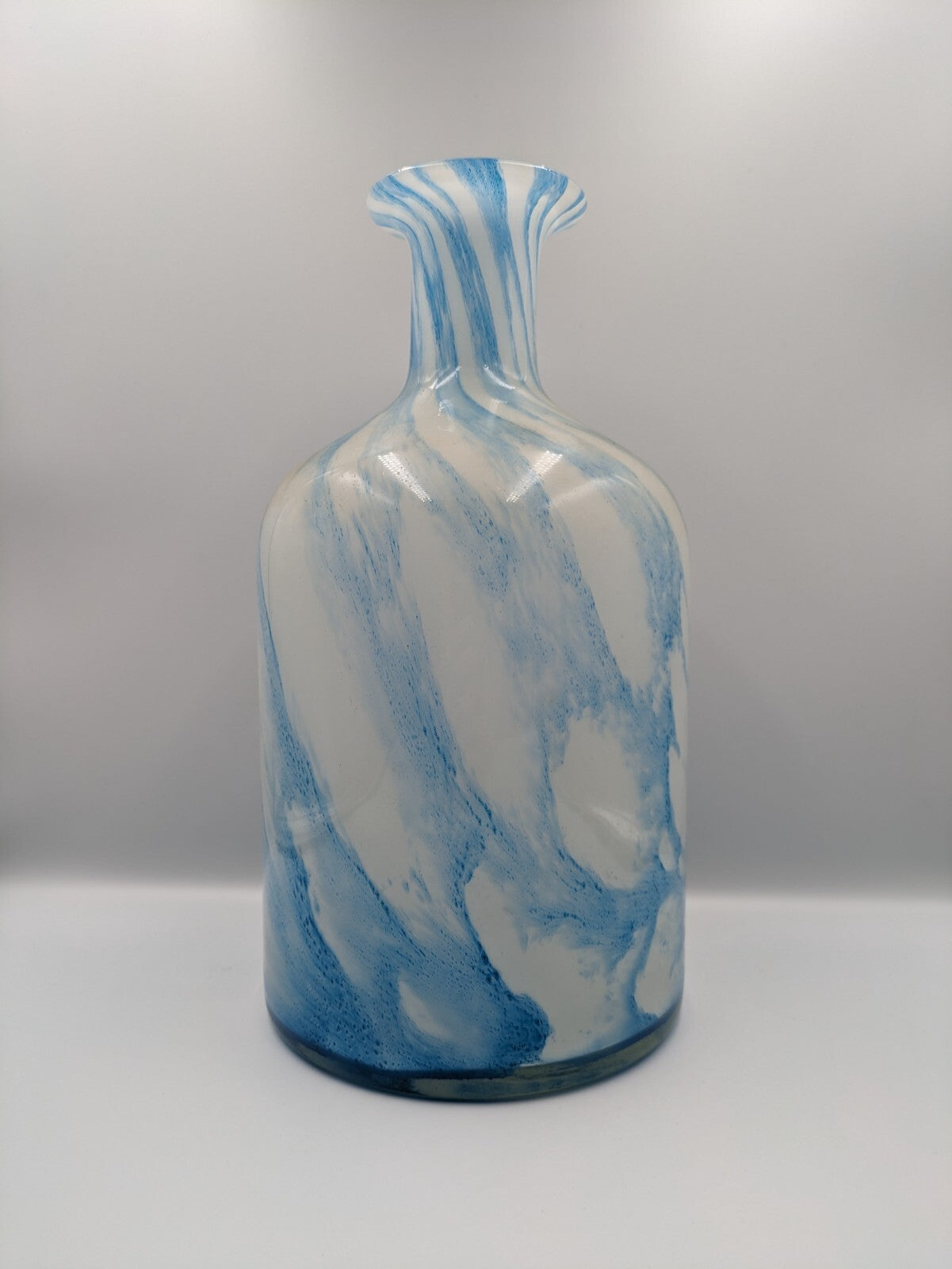 BEAUTIFUL EXTRA LARGE Art Glass Vase BOTTLE BLUE WHITE CASED SWIRL DECORATIVE