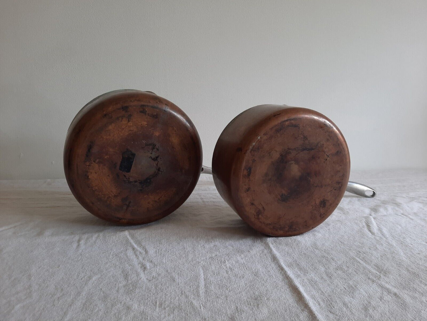 2x Large Antique Copper Sauce Pan Chef Handle Old Cooking Vintage Pair Set Tin