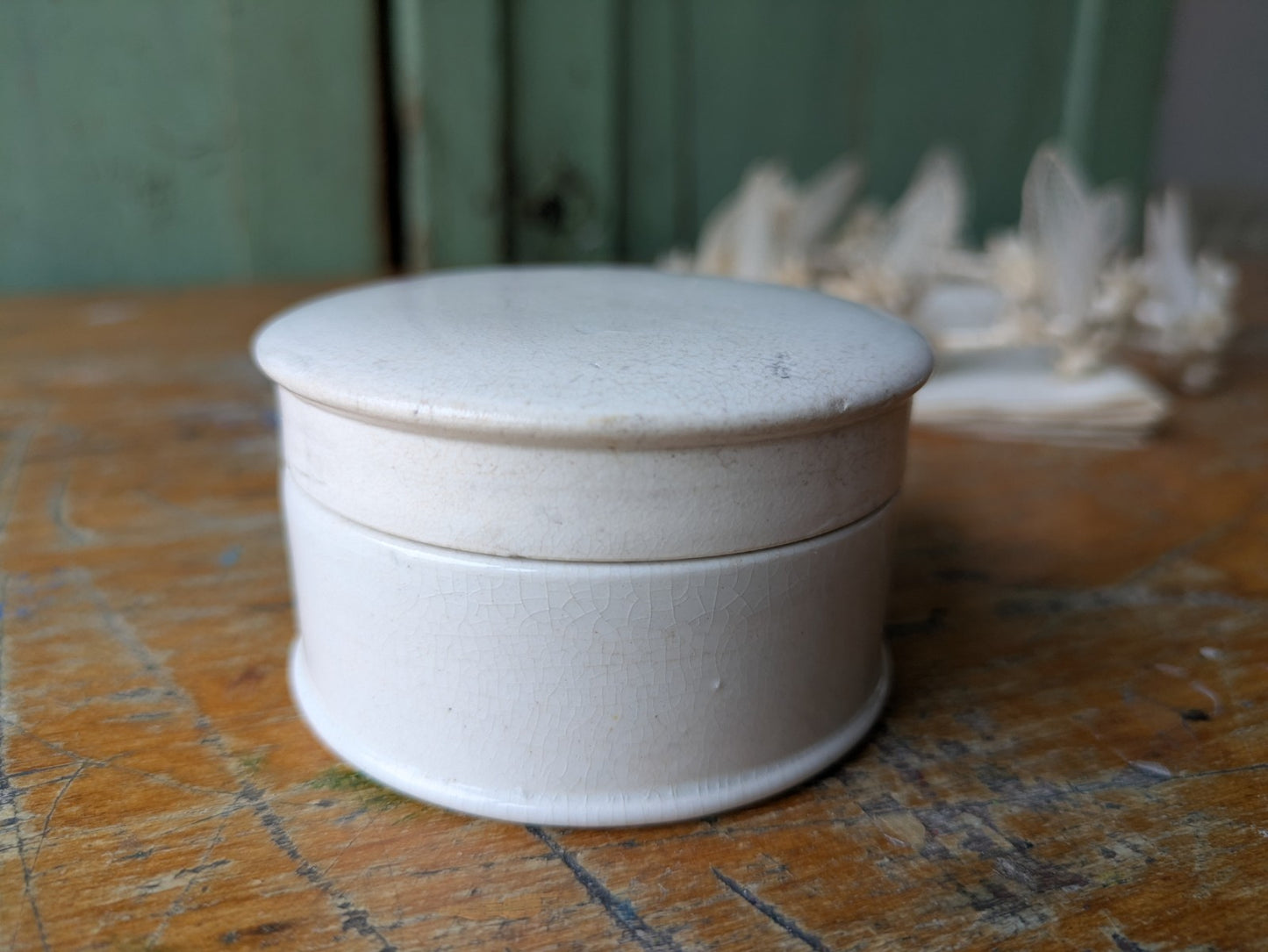 Antique Victorian Ironstone Chemist Apothecary Pot With Lid Plain White Vintage,