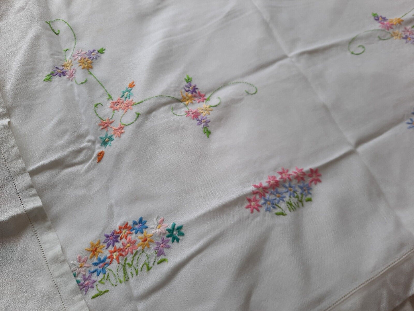 Job lot vtg embroidered retro table cloths cotton floral old x2 flower decor