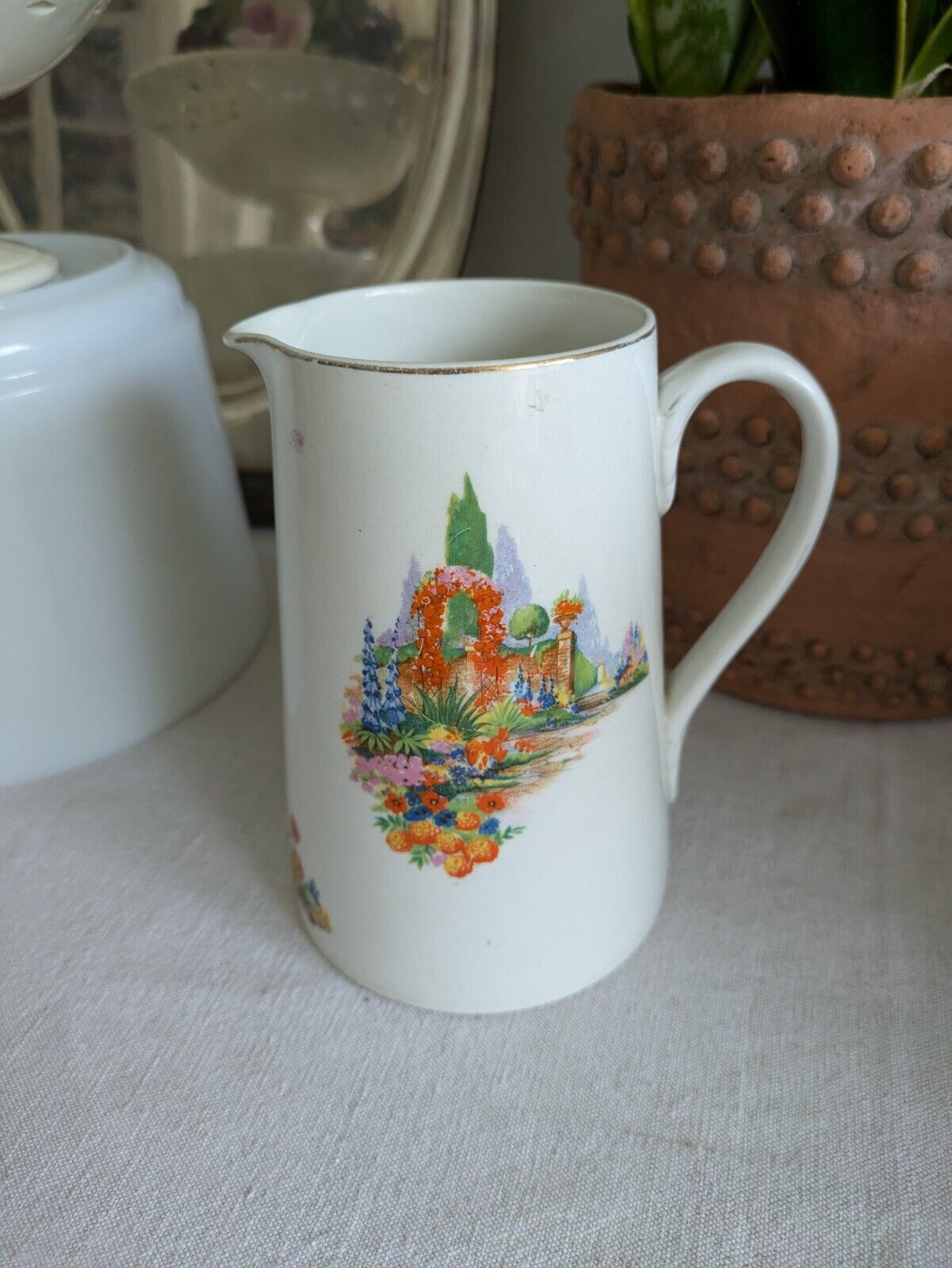 VINTAGE RETRO KITSCH CERAMIC MADE IN ENGLAND PITCHER JUG COTTAGE GARDEN VASE VGC