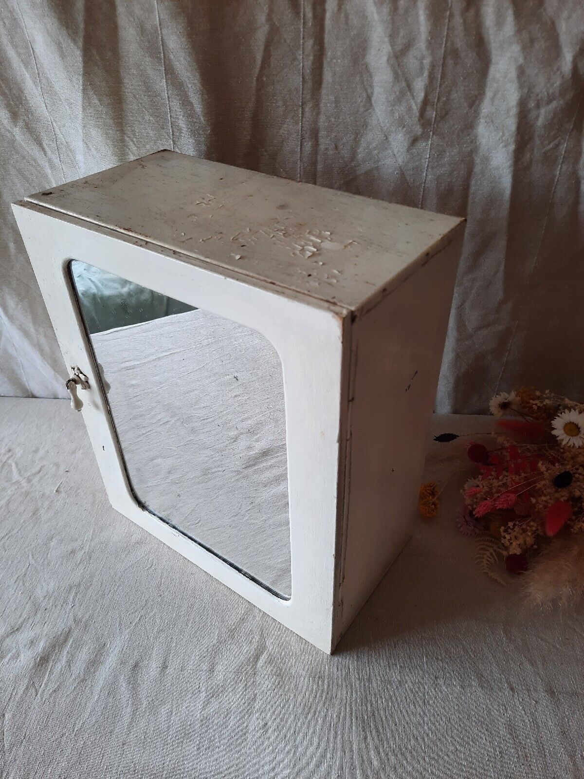 Vintage Mid-century Bathroom metal medical wall cabinet with mirror, Retro White