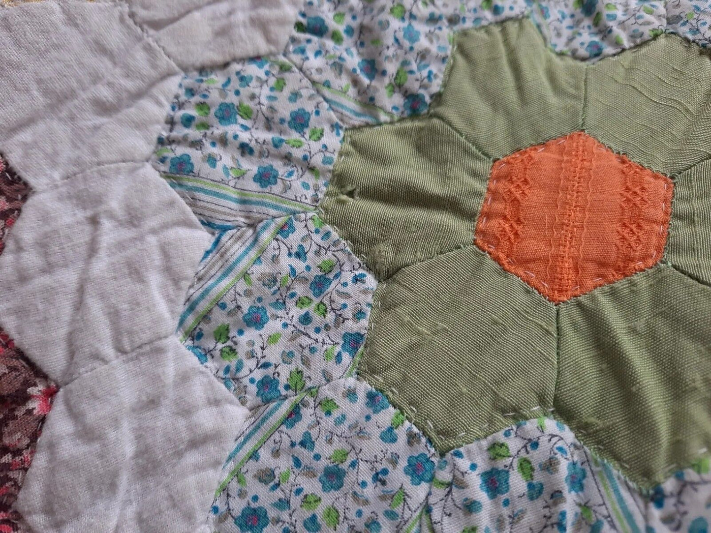Vintage handmade 50p Patchwork blanket bed Throw Grandma's Sofa hexagon Double!!
