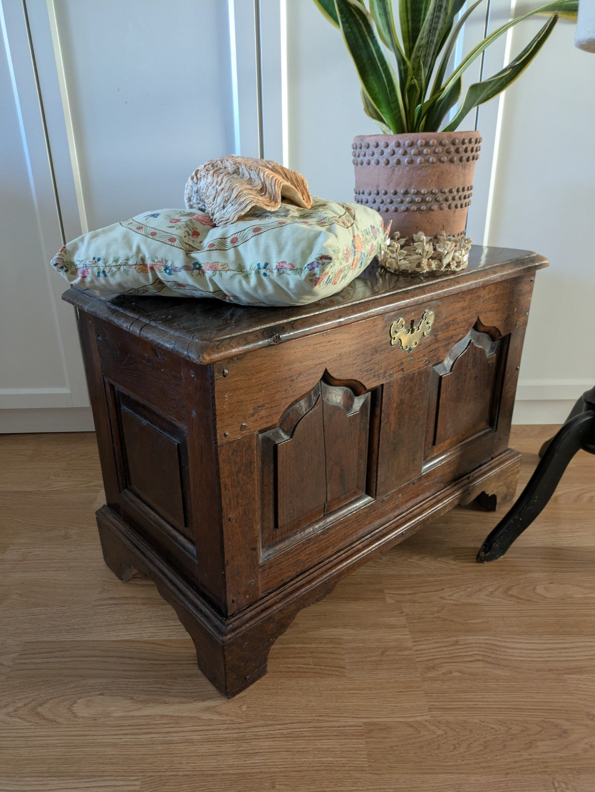 ANYIQUE WELSH MID 18TH CENTURY OAK MULE DOWER CHEST COFFER BLANKET BOX Original