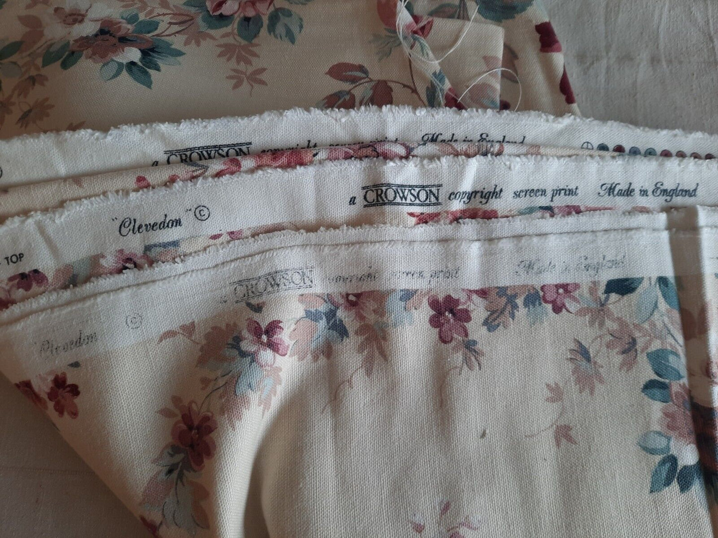 Vintage Crowson Fabric Rose Print “Clevedon” Linen Floral Material 138cm X 352cm