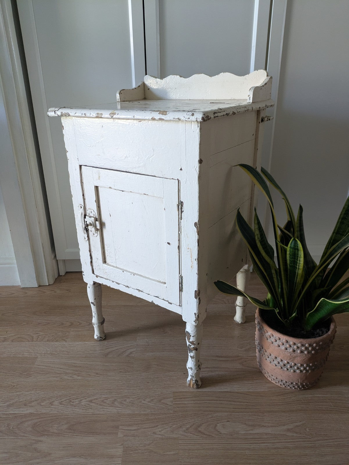 Vintage painted Chippy Bedside Vanity cabinet with Rail White Cupboard Table Old