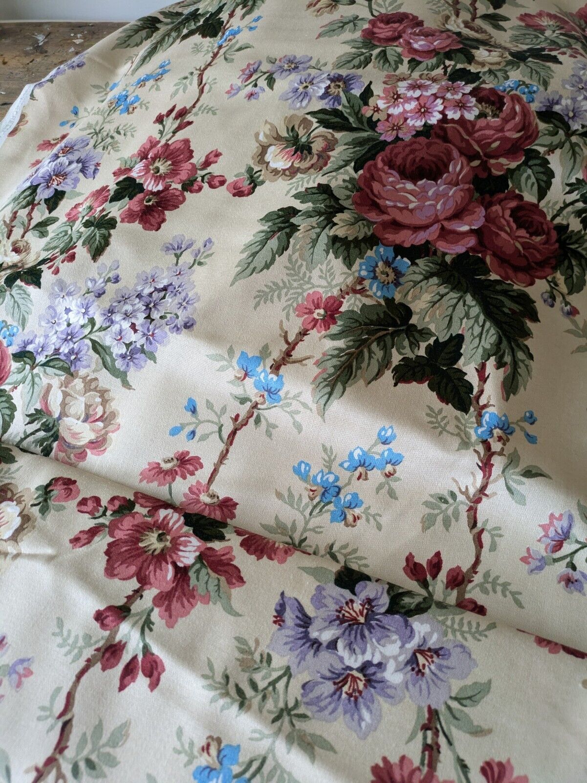 9m X 120cm Vintage Cabbage Rose Woburn an Osprey Screen Print Fabric Material