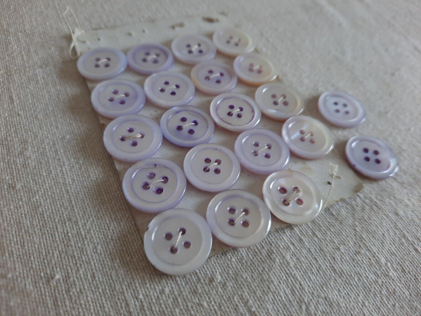 Job Lot Of 21x Vintage Mother Of Pearl Lilac Purple Buttons; Diameter 1.7cm 24g