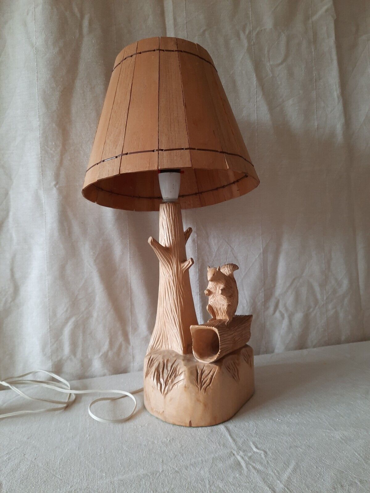 Vintage Folk Art R Lond Carved Wood Lamp MCM Kitsch Retro mid century working